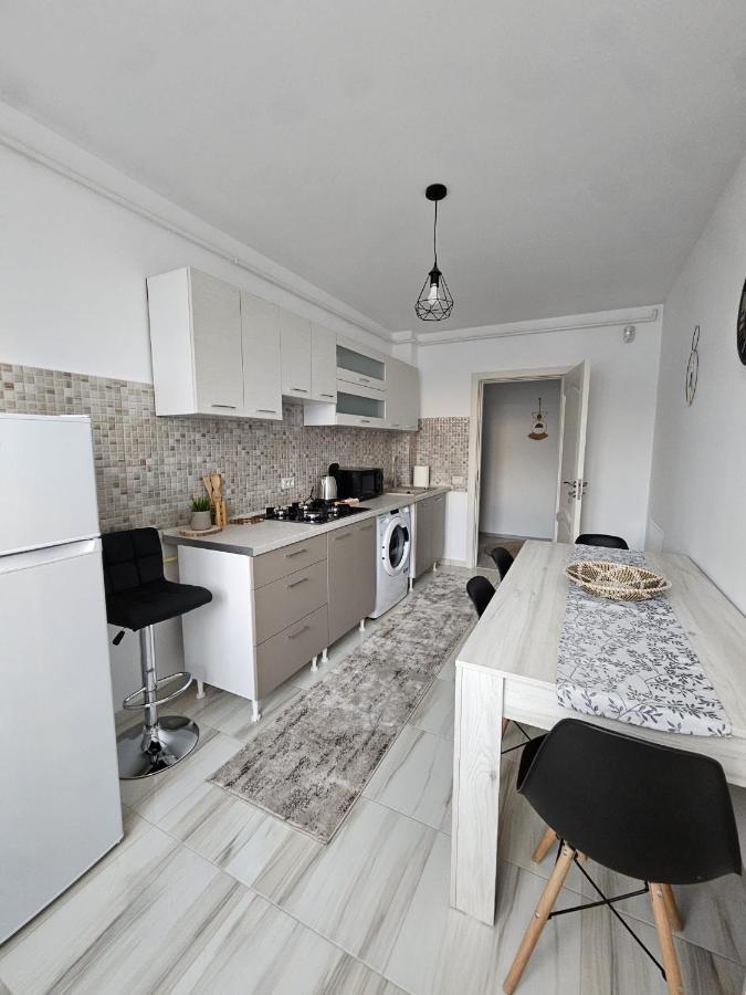 Tei Residence Piatra Neamţ Buitenkant foto